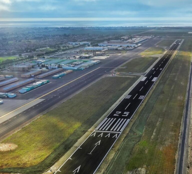Runway 25 at Oxnard Airport