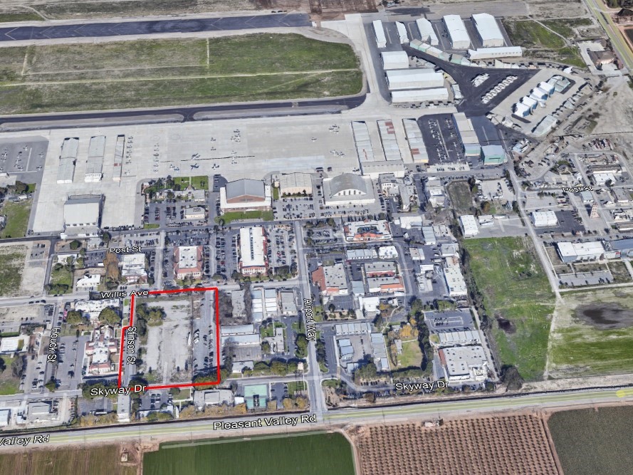 4.3-acre lot between Willis Avenue and Skyway Drive